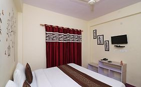 Oyo 13728 Hotel Kempty Valley View Hotel & Restaurant